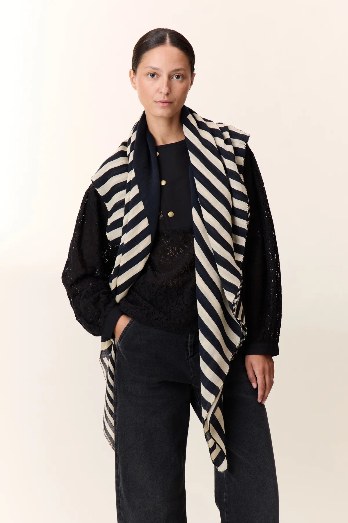 EMILE LINES SCARF BLACK IRIS