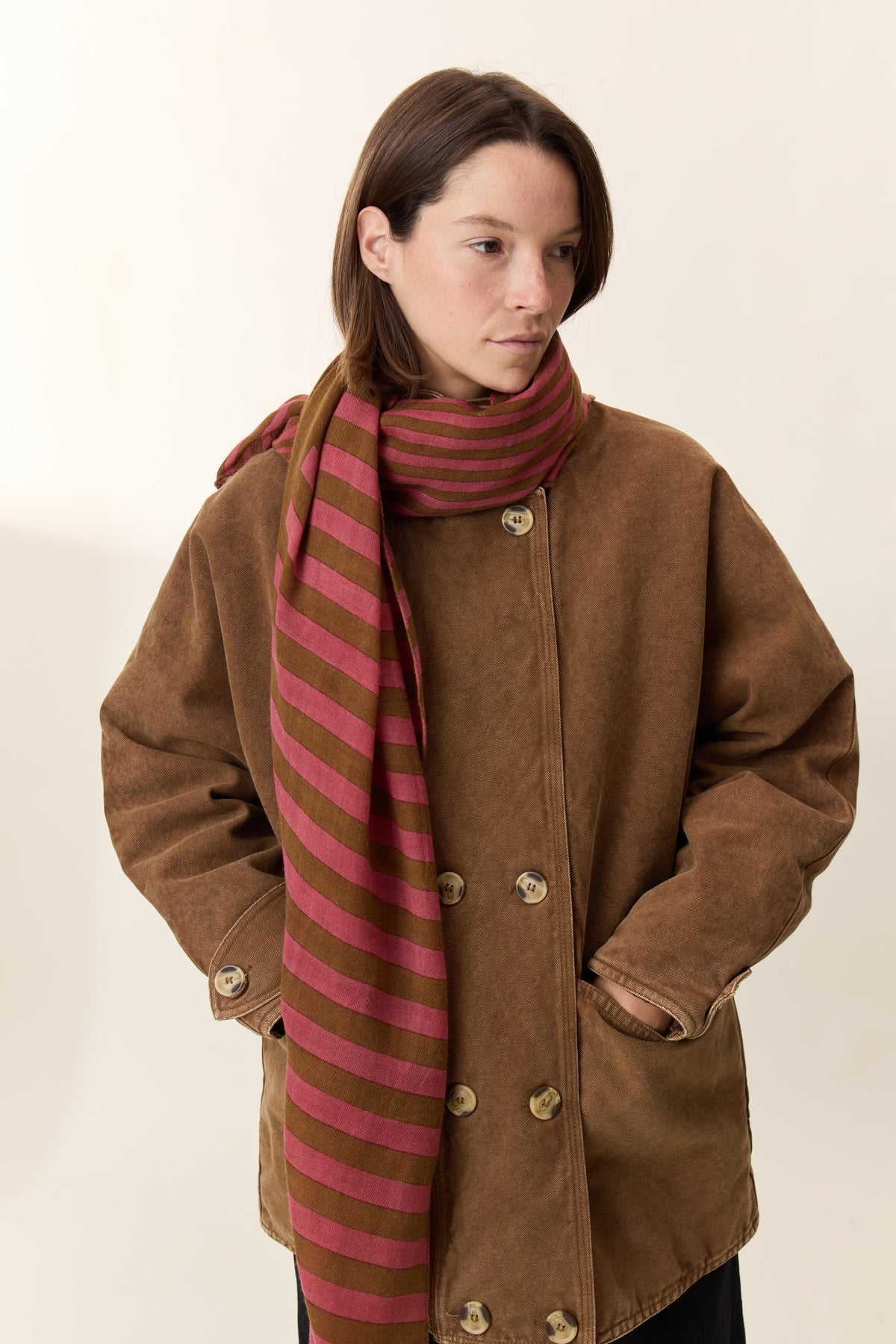 EMILE LINES SCARF KHAKI