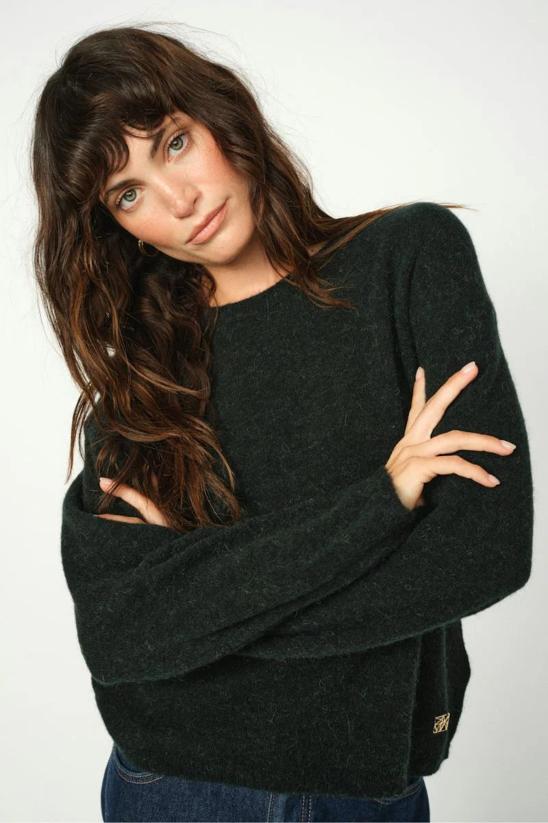 Mape O Neck Knit Scarab