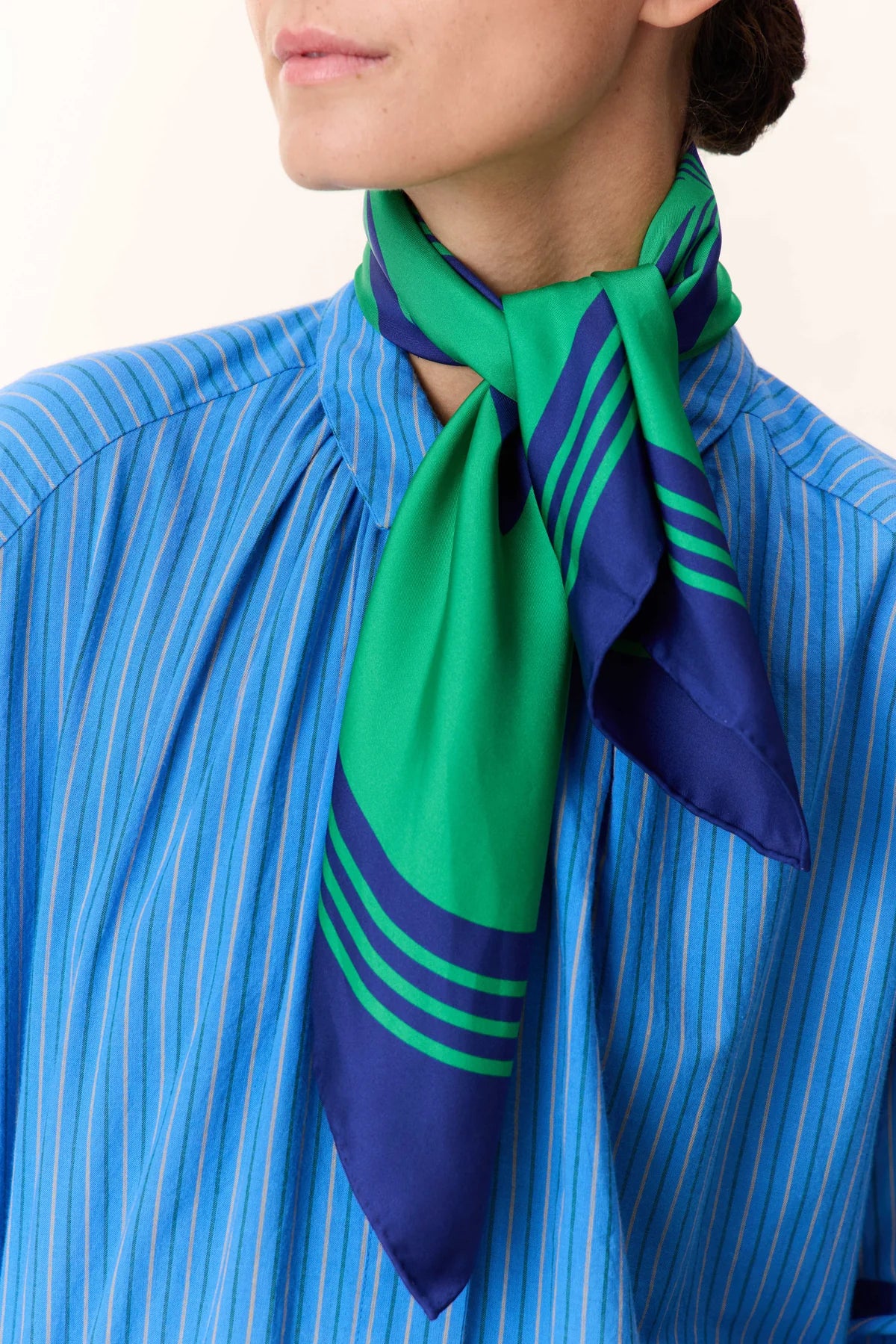 ERNEST SEVEN SCARF GREEN