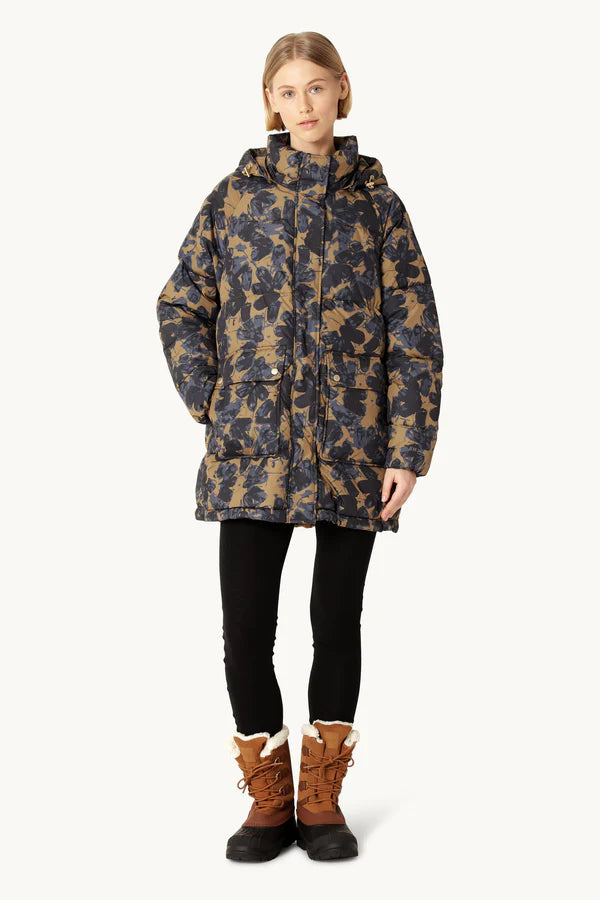 ILES JACOBSEN WOMEN COAT / DESIGNER CLOTHING GALLERY NZ