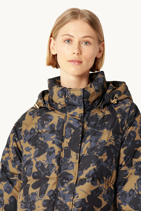 ILES JACOBSEN WOMEN COAT / DESIGNER CLOTHING GALLERY NZ