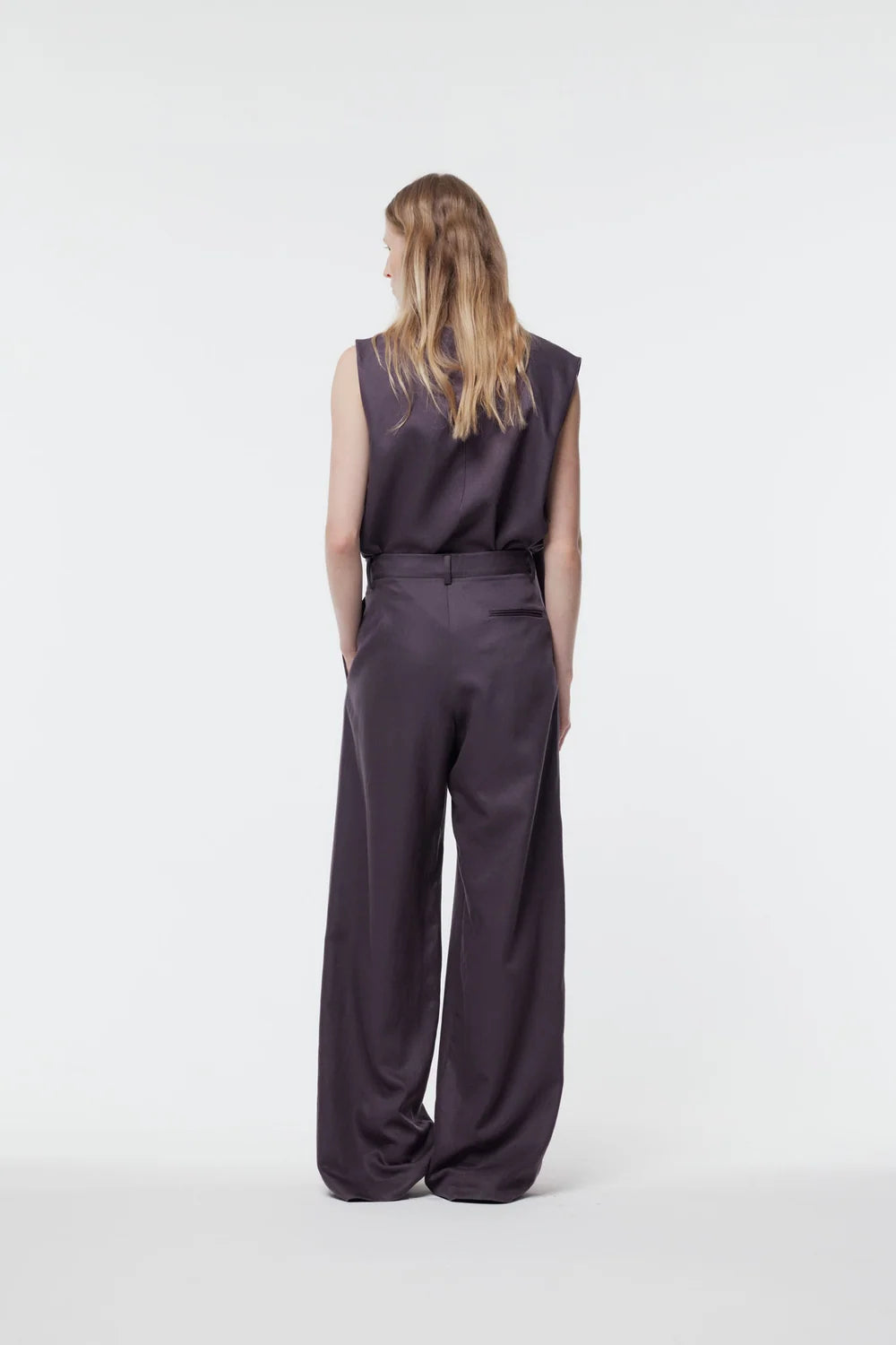 Broun Pant Shadow Iris
