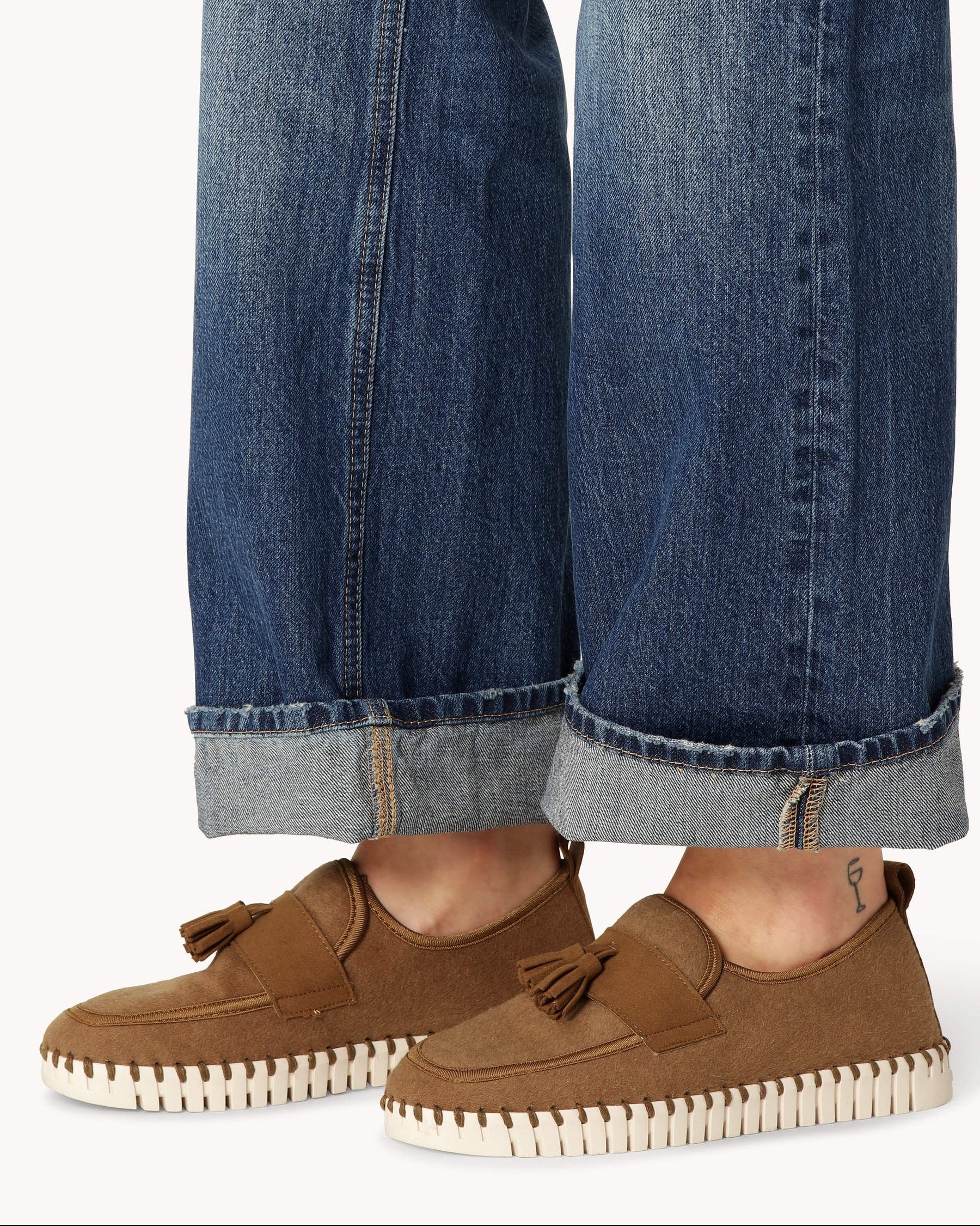 ILES JACOBSEN SHOES /  DESIGNER CLOTHING GALLERY GREYTOWN