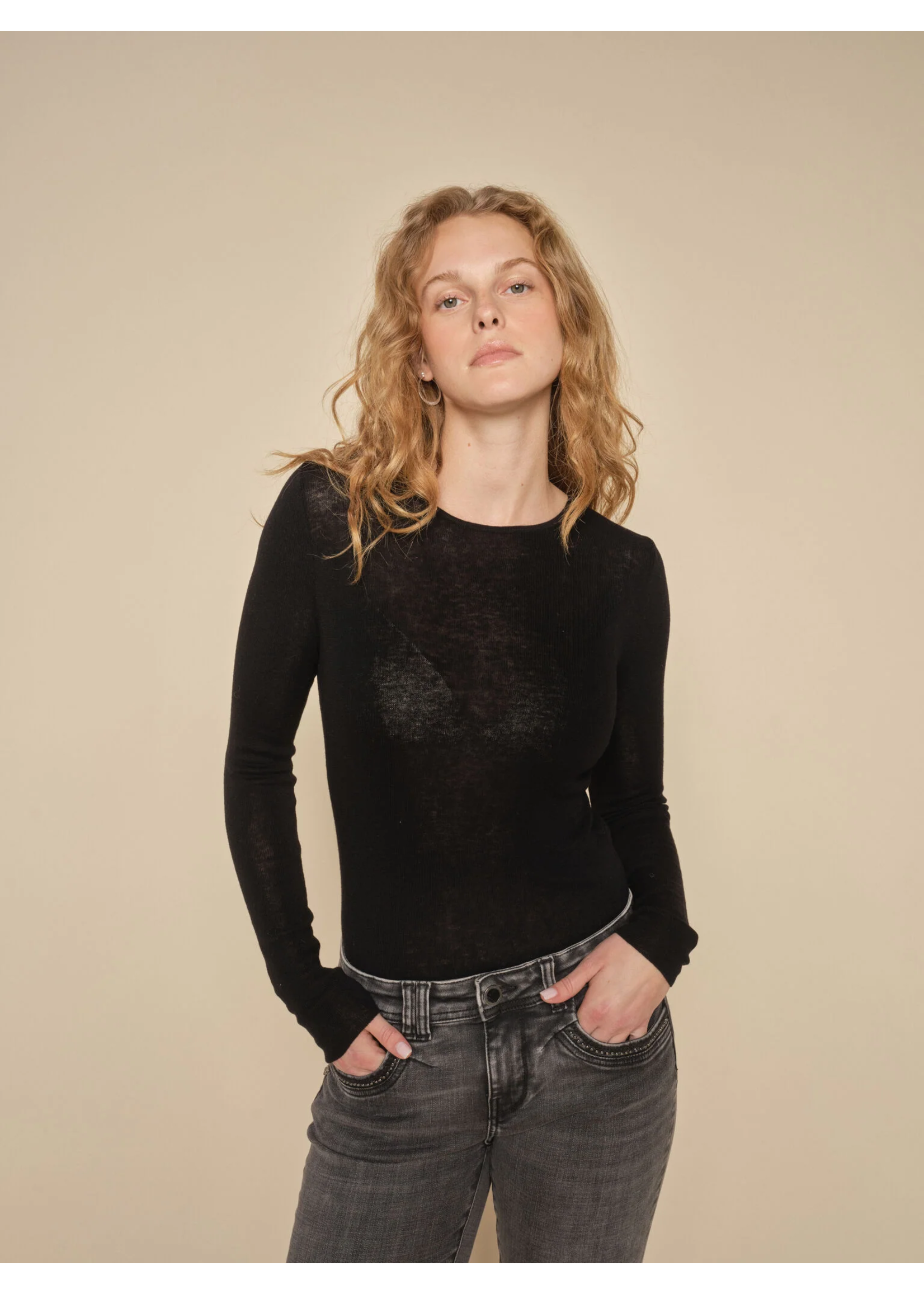 Bouch O Neck Knit Black W26